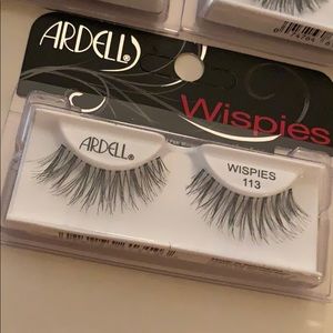 Ardell Wispies in 113 Black